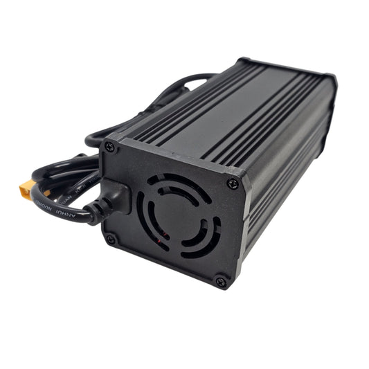 Chargeur Rapide Amperion 72V 15A (XT90) – Pour Batteries Custom