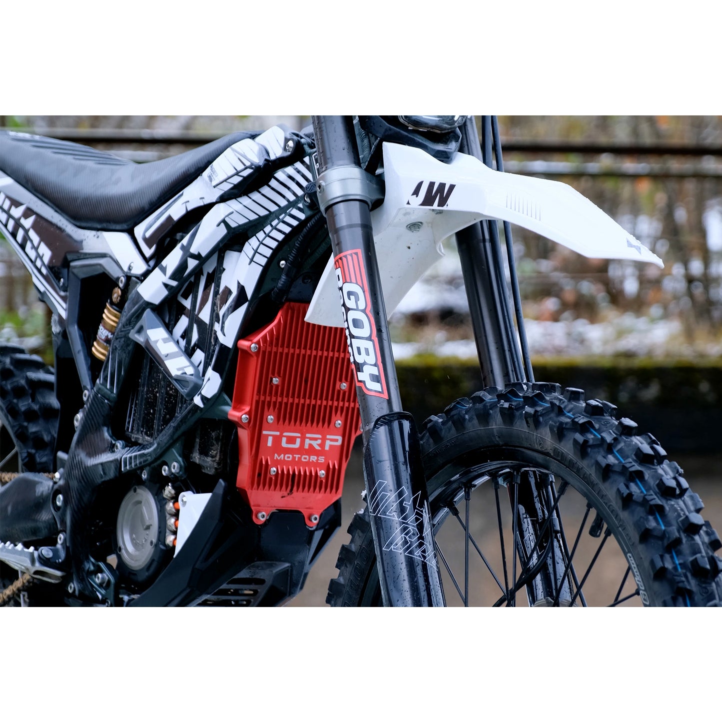 JW'Custom : SUR-RON Ultra Bee / SnowPiercer 18kW