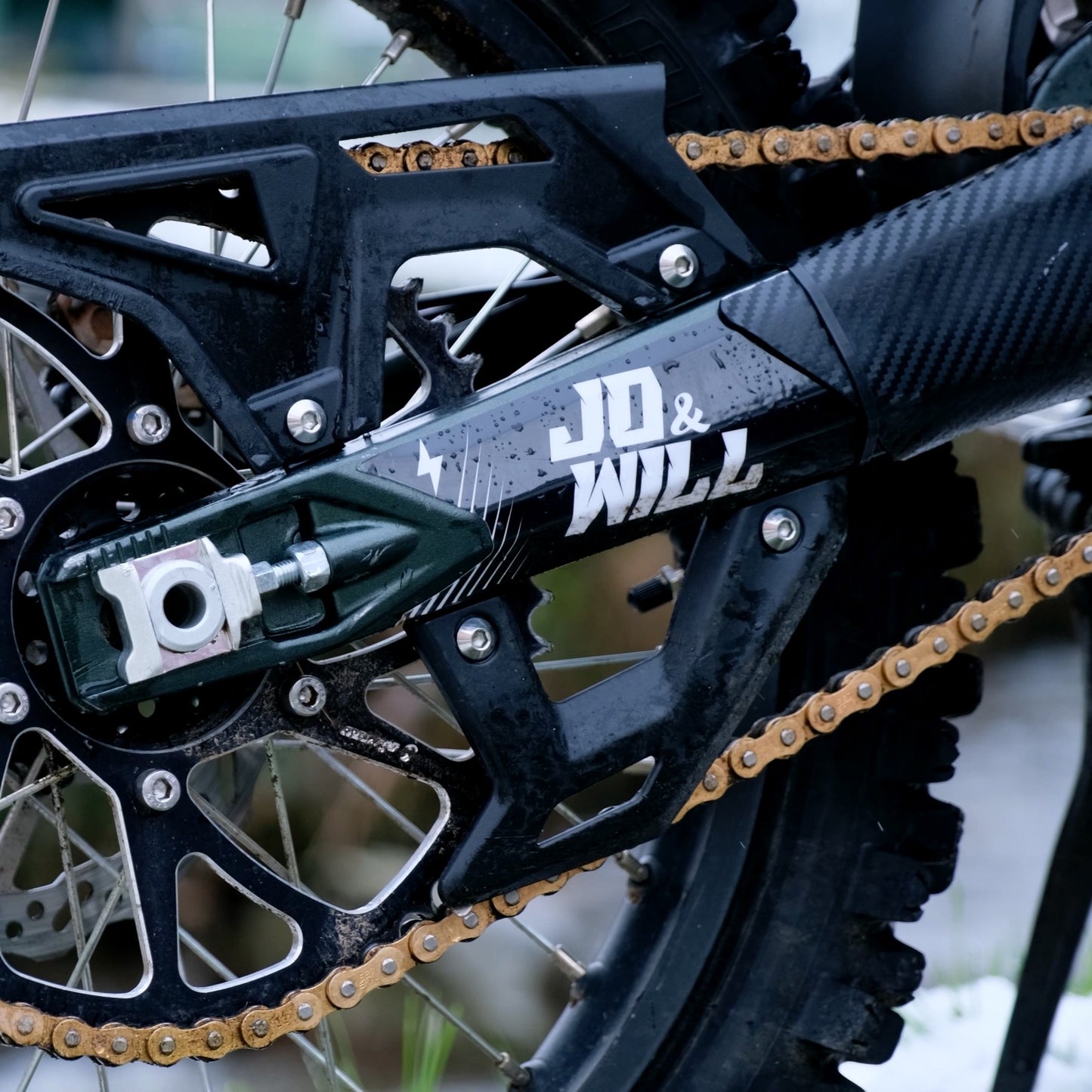 Original Low Chain Guard / SUR-RON Ultra Bee