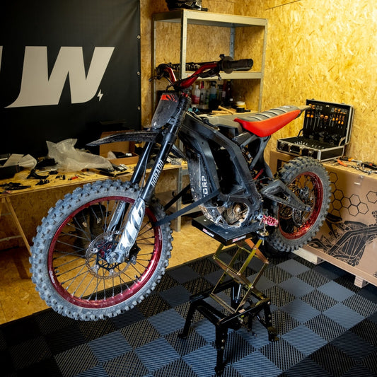 JW'Custom: SUR-RON Light Bee / BlackBird 15 kW