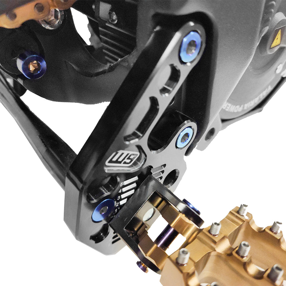 Support de Cale-Pieds Ajustable et Barre de Renfort WARP 9 / SUR-RON Light Bee